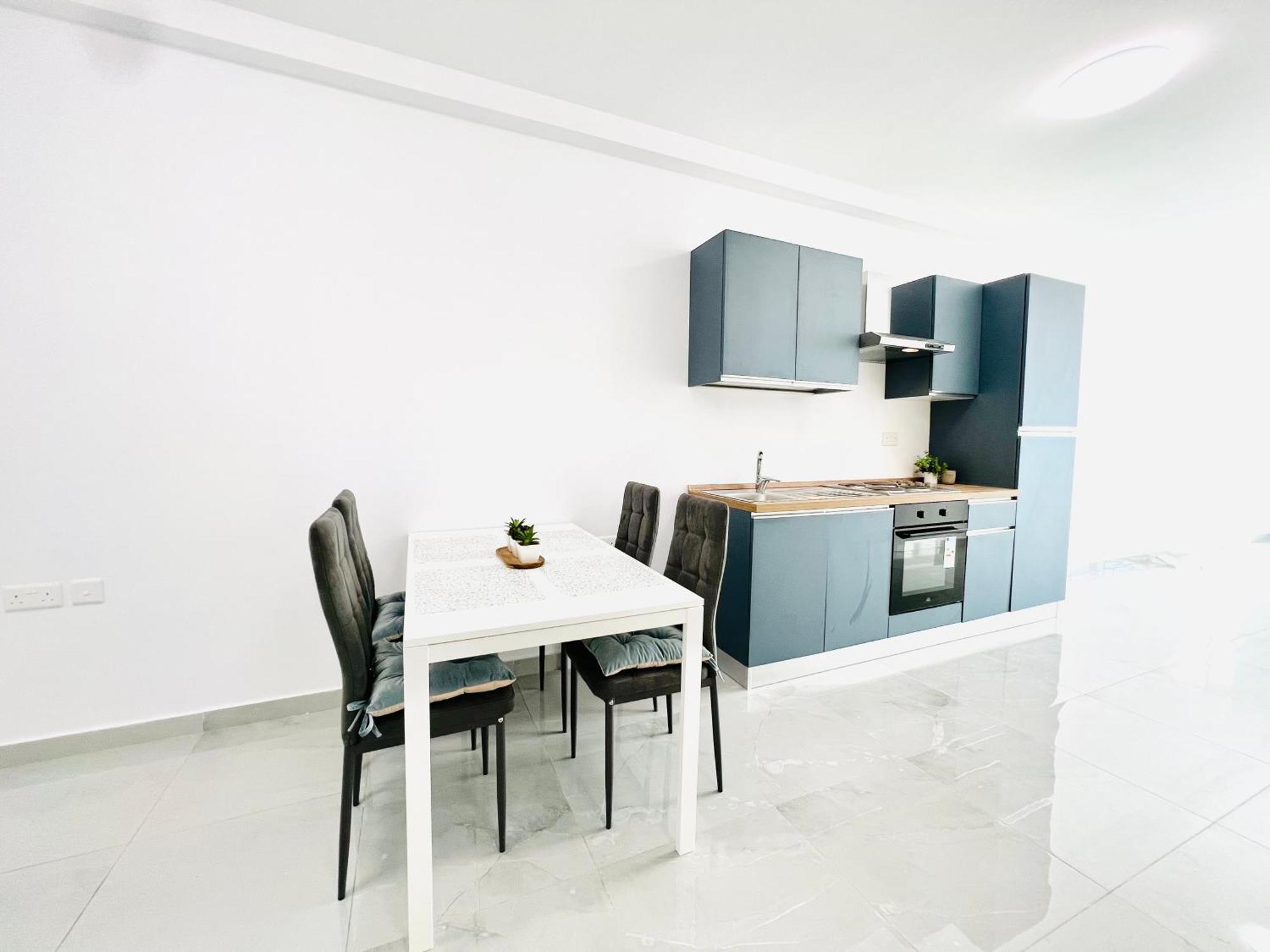 Sunshine Suits - Brand New Apartments Msida Bagian luar foto